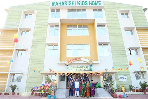 Maharishi Kids Home Building